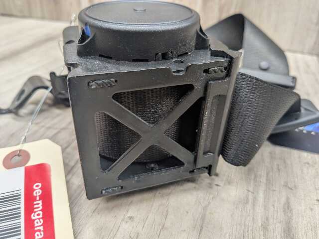 OEM BMW G11 G12 740 750 M760 B7 Rear Center Middle Seat Belt Retractor Black