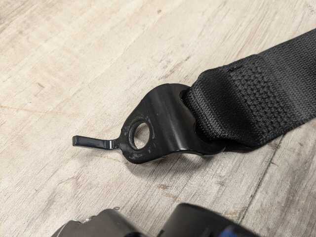 OEM BMW G11 G12 740 750 M760 B7 Rear Center Middle Seat Belt Retractor Black