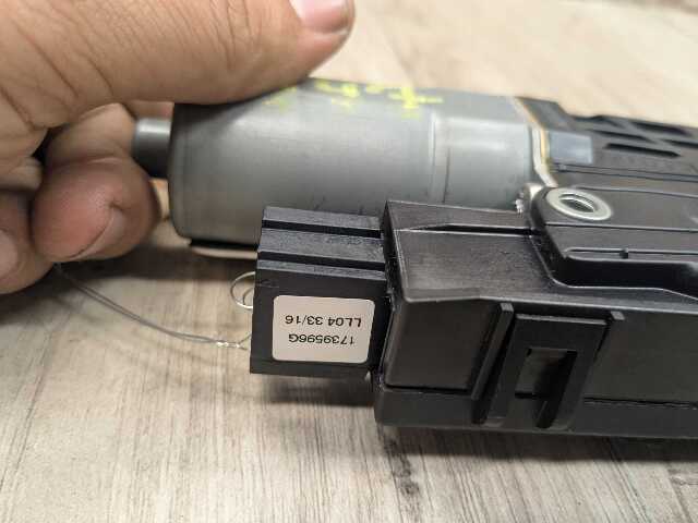 16-20 OEM BMW G12 740 750 M760 B7 Upper SUNROOF Moon Roof Motor Unit