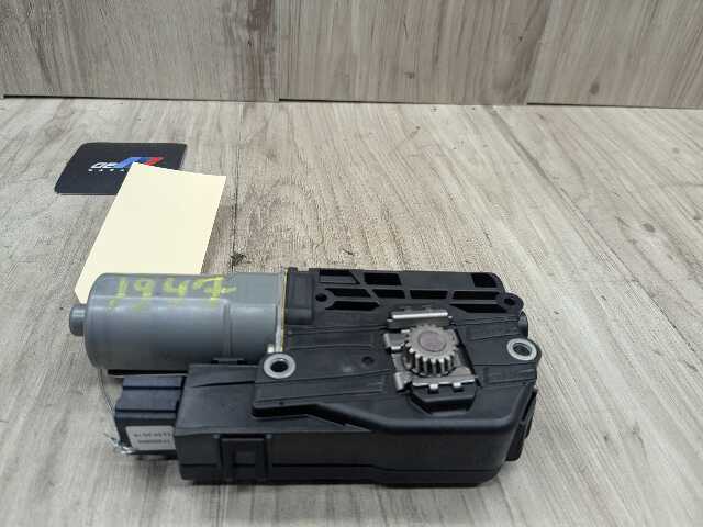 16-20 OEM BMW G12 740 750 M760 B7 Upper SUNROOF Moon Roof Motor Unit