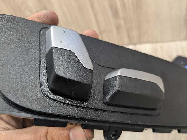 19-24 OEM BMW G20 G22 G23 G26 330 M340 Front Right Passenger Seat Adjust Switch