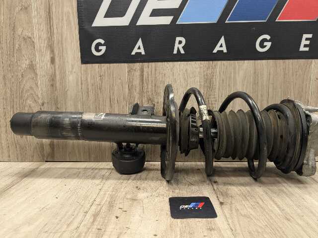 22-25 OEM BMW G42 230i RWD FRONT Right Passenger Spring Strut Shock Absorber 36k