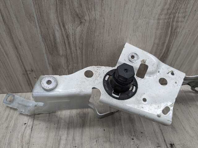 22-25 OEM BMW G42 230 M240 Front Left Fender Wing Holder Bracket SET