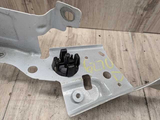 22-25 OEM BMW G42 230 M240 Front Left Fender Wing Holder Bracket SET