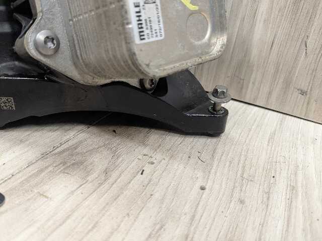OEM BMW G01 G20 G22 G23 G26 G30 G42 330 430 X3 Engine B46 B48 Oil Filter Housing