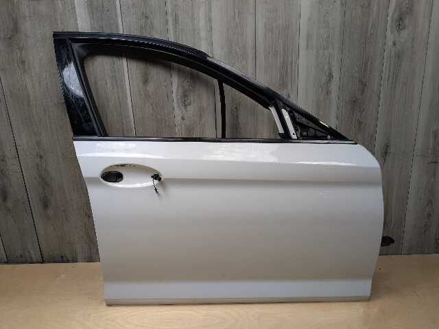 *OEM BMW F90 G30 530 540 M550 M5 Front Right Passenger Door Shell Panel White