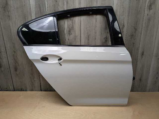 *OEM BMW F90 G30 530 540 M550 M5 Rear Right Passenger Door Shell Panel White