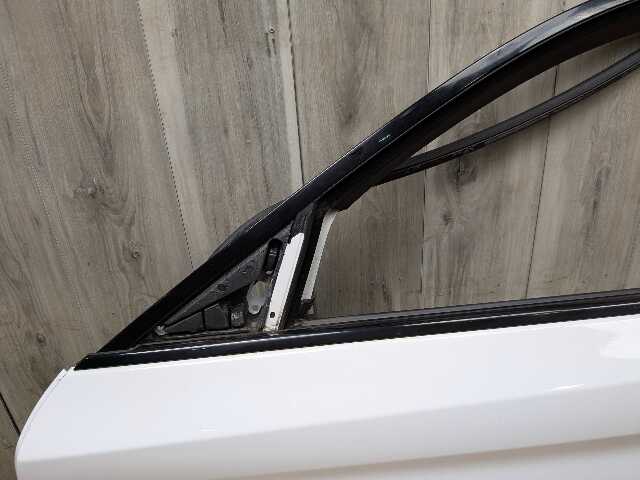 *17-23 OEM BMW F90 G30 530 540 M550 M5 Front Left Driver Door Shell Panel White