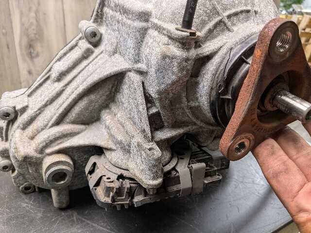 16-19 OEM BMW G12 G30 530 540 M550 740 750 AWD Transmission Transfer Case ATC13
