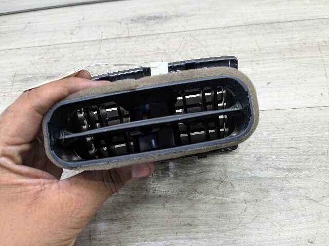 OEM BMW F22 F23 F30 F32 F33 F36 F80 F82 F83 Rear AC Air Conditioning Vent Grille