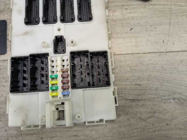 *OEM BMW F30 F32 F33 F36 F80 F82 F83 Body Control Junction Box Module FEM + Key
