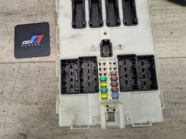 *OEM BMW F30 F32 F33 F36 F80 F82 F83 Body Control Junction Box Module FEM + Key