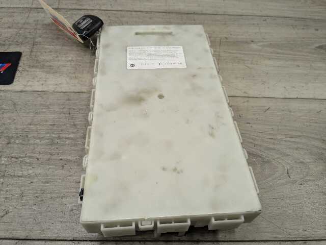 *OEM BMW F30 F32 F33 F36 F80 F82 F83 Body Control Junction Box Module FEM + Key