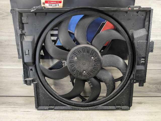 OEM BMW F22 F23 F30 F31 F32 F33 F36 N20 N26 N55 Radiator Cooling Fan Shroud 600W