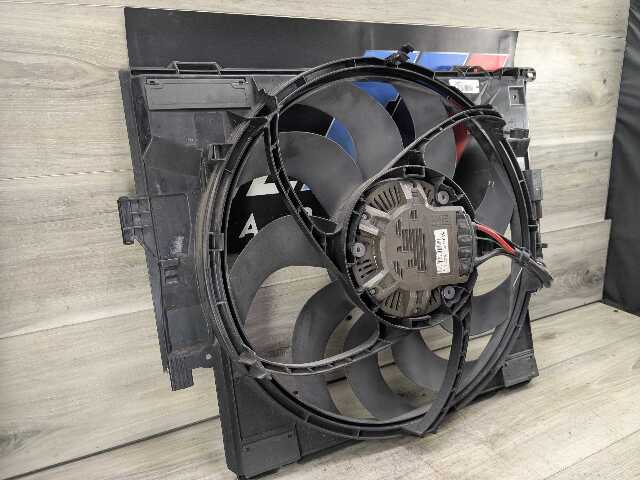 12-16 OEM BMW F22 F23 F30 F32 F33 F36 F87 M2 Radiator Cooling Fan Shroud 850W