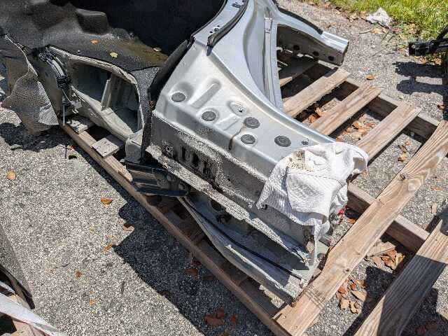 OEM BMW F16 F86 X6 X6M Rear Right Passenger Side Quarter Panel Frame Cut Silver