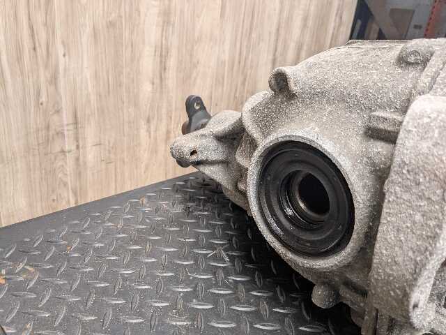 16-22 OEM BMW G11 G12 750 M760 G30* M550 N63 Rear Differential Axle Carrier 2.81