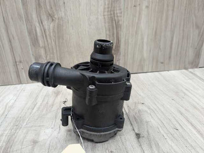 16-24 OEM BMW F90 G11 G12 G30 M5 Engine Electric Auxiliary Water Coolant Pump