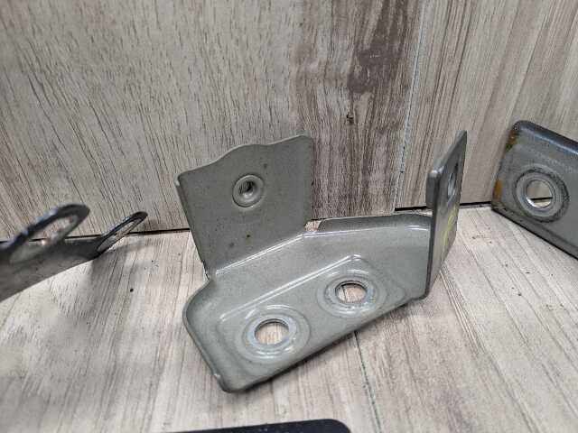 16-19 OEM BMW G11 G12 740 750 M760 Front Right Passenger Fender Bracket SET