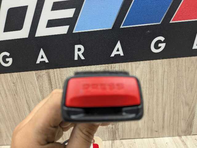 OEM BMW G22 G23 G42 G82 G83 G87 M2 M4 FRONT Left Right Seatbelt Seat Belt Buckle