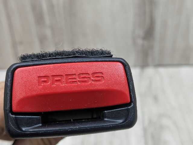 OEM BMW G22 G23 G42 G82 G83 G87 M2 M4 FRONT Left Right Seatbelt Seat Belt Buckle