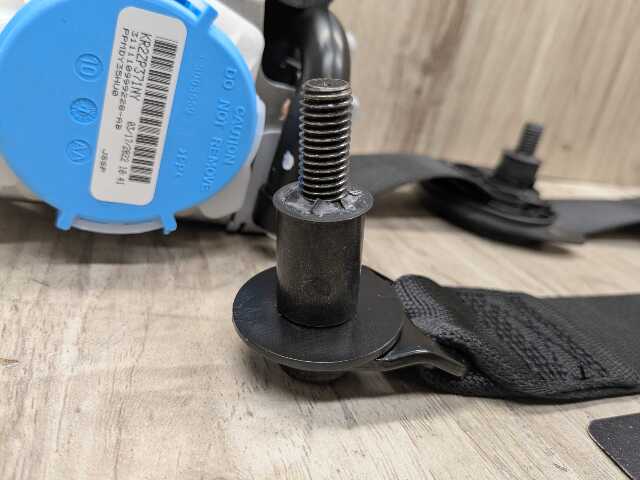 OEM BMW G42 G87 230 M240 M2 Front Right Passenger Seat Belt Retractor Black