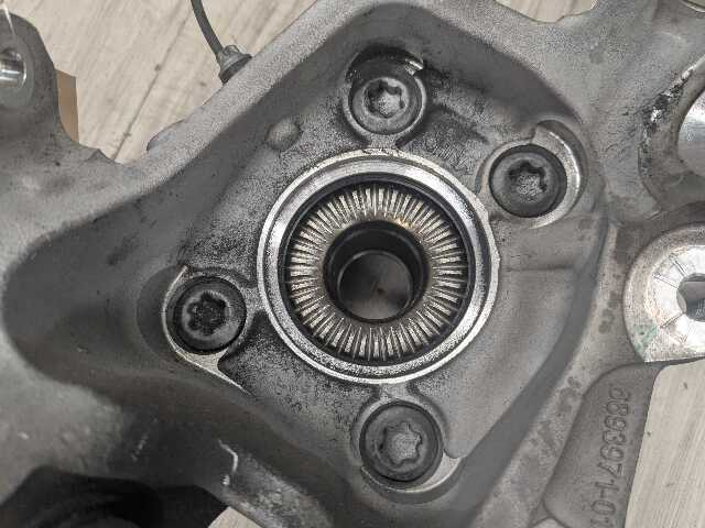 22-25 OEM BMW G42 230 M240 REAR Left Driver Knuckle Wheel Hub Spindle Bearing
