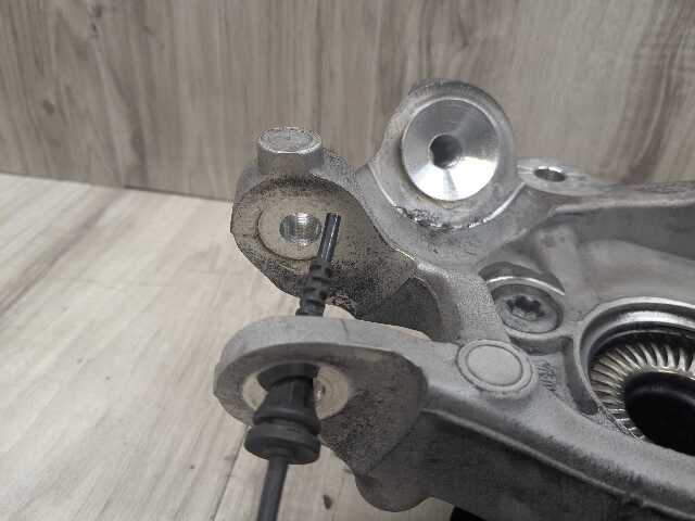 22-25 OEM BMW G42 230 M240 REAR Left Driver Knuckle Wheel Hub Spindle Bearing
