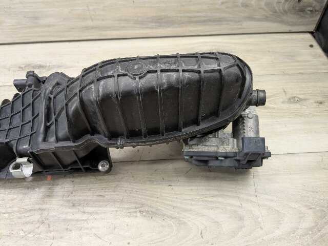 OEM BMW F90 G05 G12 G30 M5 Right Passenger Engine N63 S63 Intake Manifold 1-4