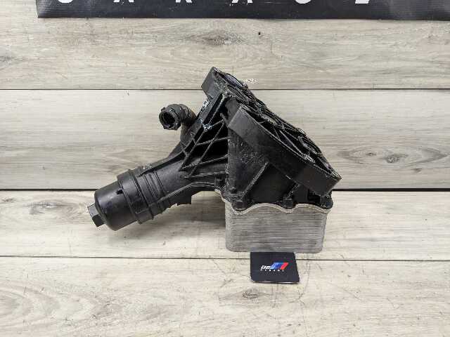 16-21 OEM F22 F23 F30 F32 F33 F36 G01 G12 G30 340 440 540 Oil Filter Housing B58