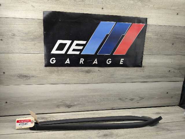 14-20 OEM BMW F32 F36 F82 M4 Front Left Right Windshield Side Drip Molding PAIR