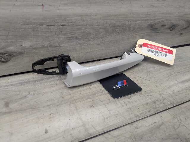 *OEM BMW F15 F16 F39 F48 X1 X5 Left Driver Door Handle COMFORT ACCESS White