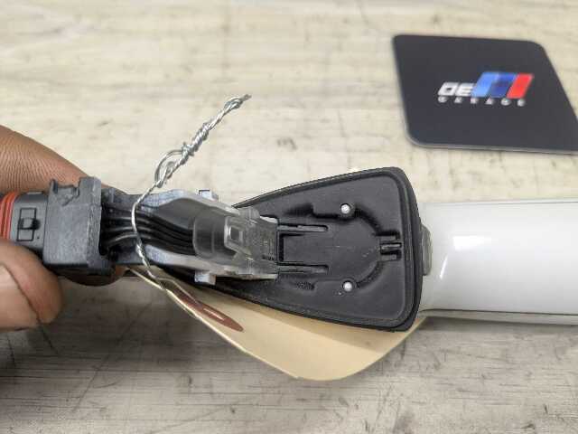 OEM BMW F15 F16 F39 F48 X1 X5 Right Passenger Door Handle COMFORT ACCESS White
