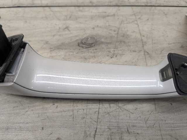 OEM BMW F15 F16 F39 F48 X1 X5 Right Passenger Door Handle COMFORT ACCESS White