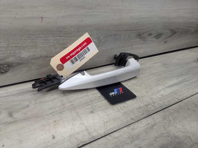 OEM BMW F15 F16 F39 F48 X1 X5 Right Passenger Door Handle COMFORT ACCESS White