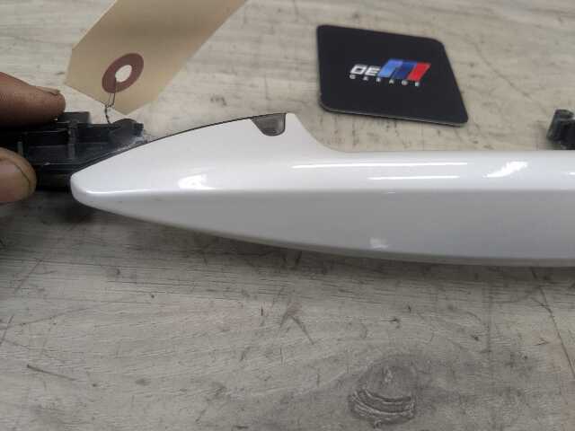 OEM BMW F15 F16 F39 F48 X1 X5 Right Passenger Door Handle COMFORT ACCESS White