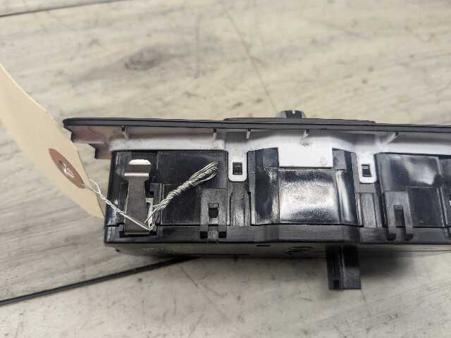 16-23 OEM BMW F22-F23-LCI F39 F48 X1 X2 Headlight Switch Control Light Module
