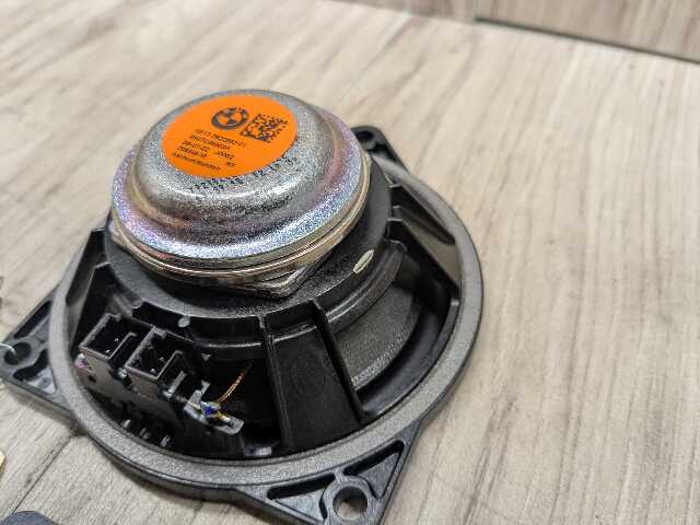 OEM BMW G20 G22 G23 G26 G42 G80 G82 G83 Mid Range Audio Speaker HARMAN KARDON