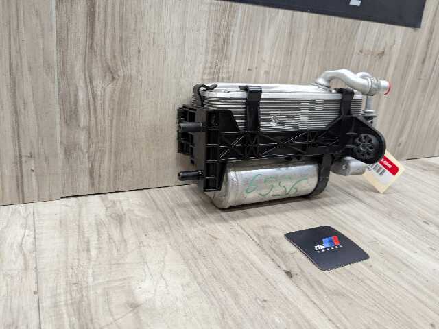 *OEM BMW G20 G22 G23 G26 G29 G42 AC Condenser Air Conditioning Radiator Drier