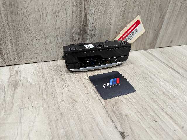 OEM BMW G20 G22 G23 G26 G42 G80 G82 AC Rear Heater Climate Control Switch Panel