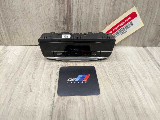 OEM BMW G20 G22 G23 G26 G42 G80 G82 AC Rear Heater Climate Control Switch Panel