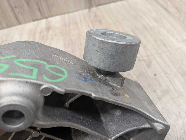 OEM BMW G20 G22 G23 G26 G42 RWD Left Driver Engine Mount Support Bracket B58