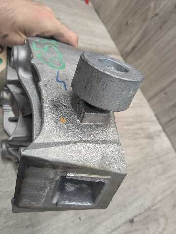 OEM BMW G20 G22 G23 G26 G42 RWD Left Driver Engine Mount Support Bracket B58