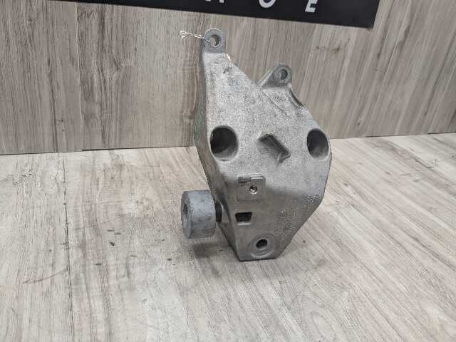 OEM BMW G20 G22 G23 G26 G42 RWD Left Driver Engine Mount Support Bracket B58