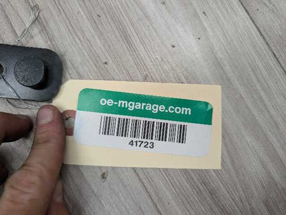 OEM BMW F90 G11 G12 G30 530 540 M550 750 M5 Front Left or Right Seatbelt Buckle