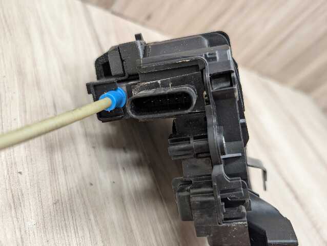 OEM BMW G12 740 750 M760 B7 REAR LEFT DRIVER Door Lock Latch Actuator SOFT CLOSE