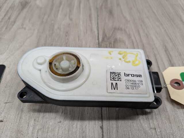 16-20 OEM BMW G11 G12 G30 Upper Kidney Grille Air Flap Intake Shutter Actuator