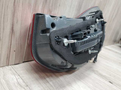 *16-19 OEM BMW G11 G12 740 750 M760 Rear Left Driver Inner Trunk LED Tail Light