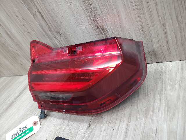 *16-19 OEM BMW G11 G12 740 750 M760 Rear Left Driver Inner Trunk LED Tail Light