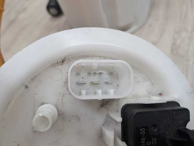 OEM BMW G20 G22 G23 G26 G42 330 M340 430 M440 Gas Tank Mounted Sending Fuel Pump